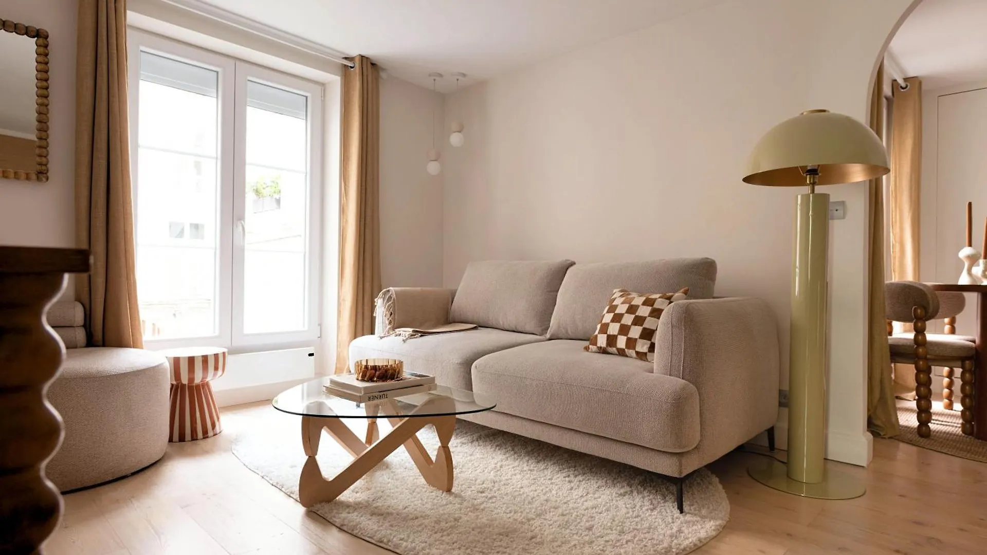 פריז 4P 1Br - Fully Renovated - Step From Place Vendome